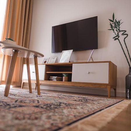 Tam Skanderbeg Square City Center Apartment No4 Tiranë Ngoại thất bức ảnh
