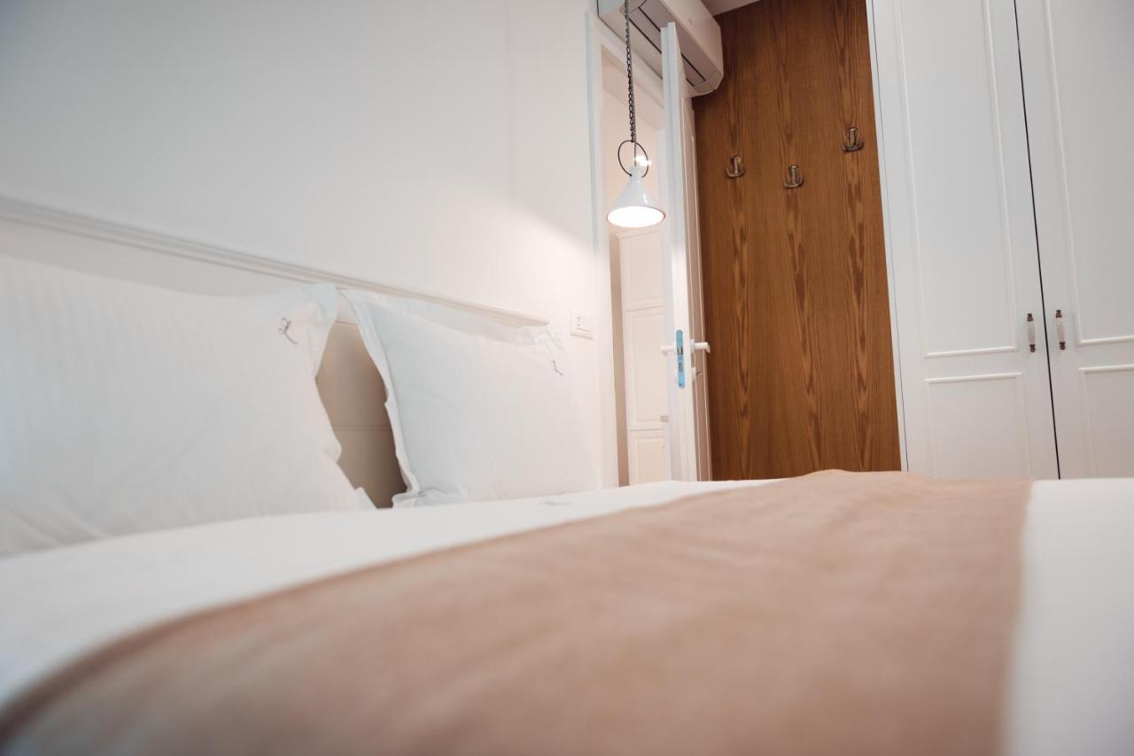 Tam Skanderbeg Square City Center Apartment No4 Tiranë Ngoại thất bức ảnh