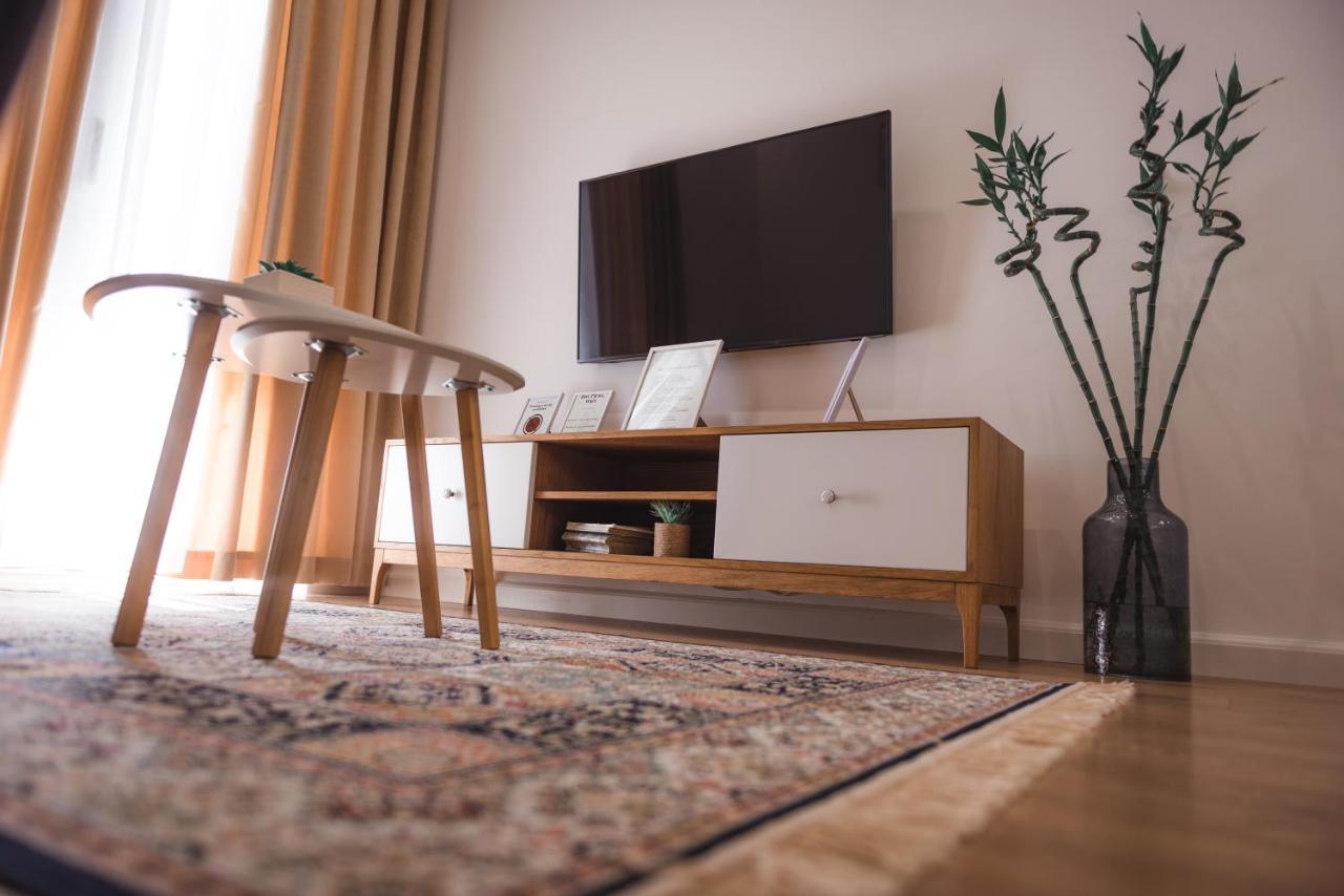 Tam Skanderbeg Square City Center Apartment No4 Tiranë Ngoại thất bức ảnh