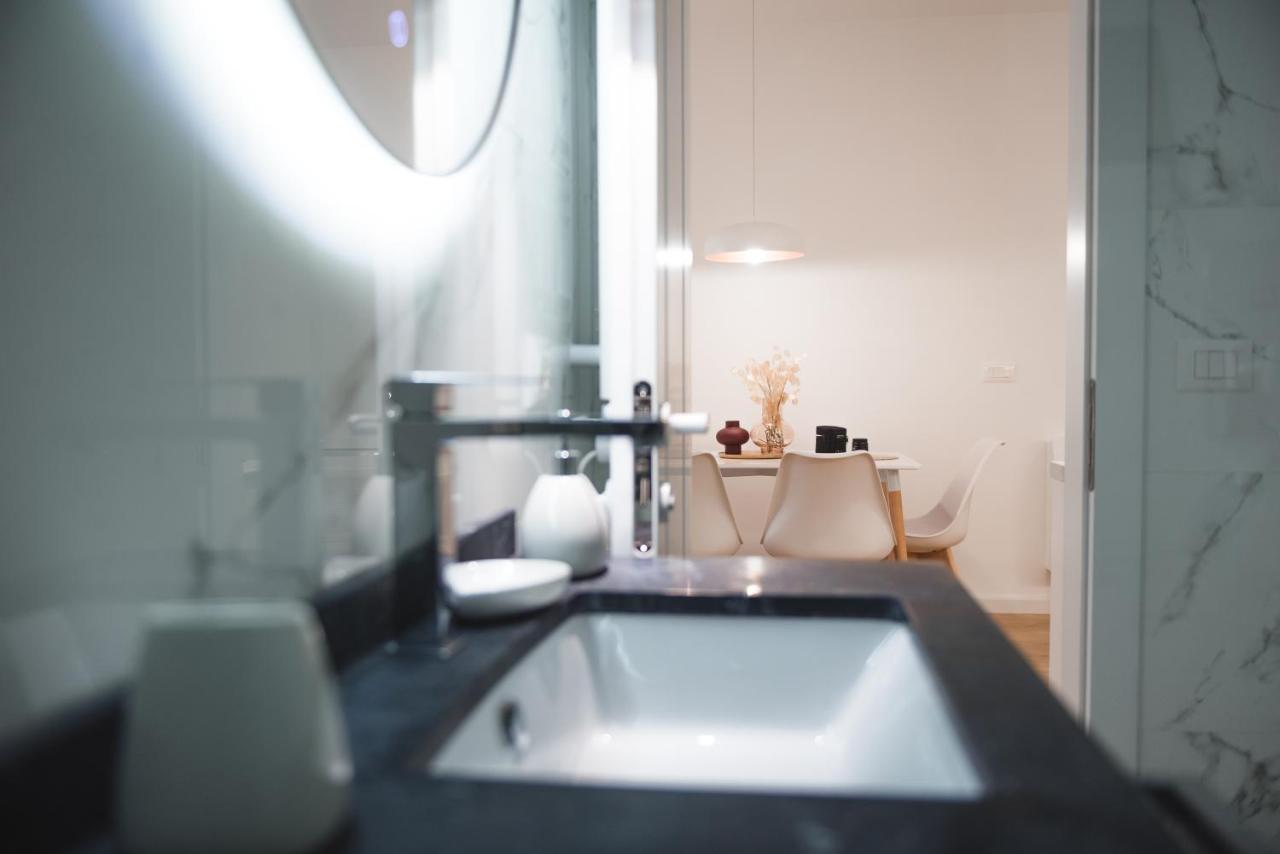 Tam Skanderbeg Square City Center Apartment No4 Tiranë Ngoại thất bức ảnh
