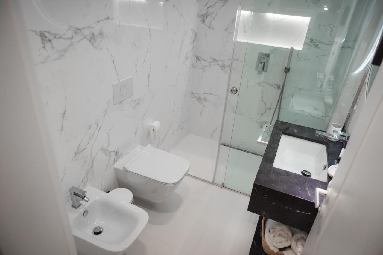 Tam Skanderbeg Square City Center Apartment No4 Tiranë Ngoại thất bức ảnh
